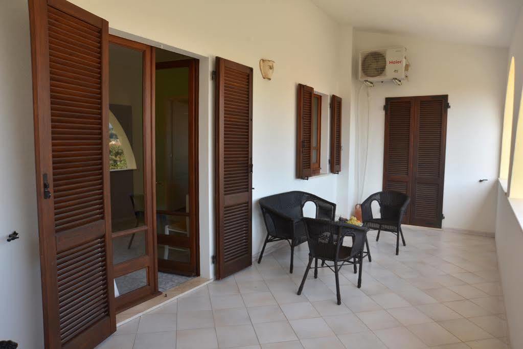 S'Apposentu Affittacamere Pula Exterior photo
