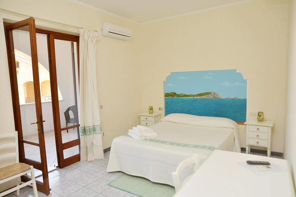 S'Apposentu Affittacamere Pula Exterior photo